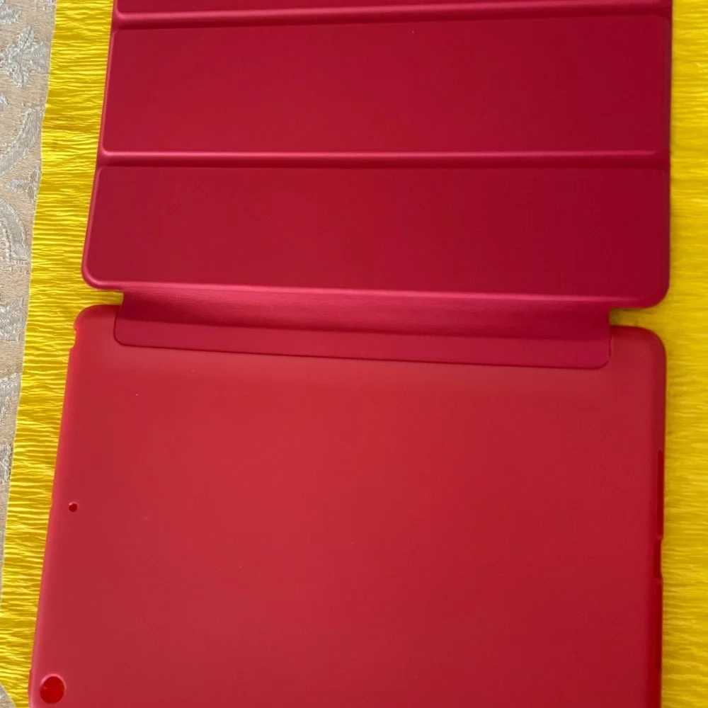 Tablet Cover by DTTO NWT